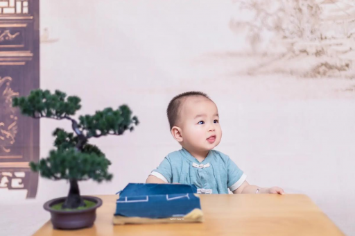 廊坊宝宝半夜吐了怎么回事 廊坊宝宝半夜吐了怎么回事